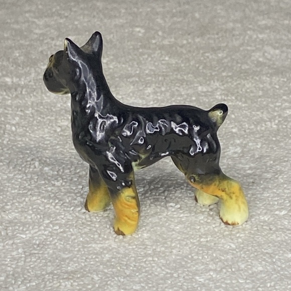 Vintage Schnauzer Figurine with Black and Tan Coloring NO CHIPS (3in) - Picture 3 of 6